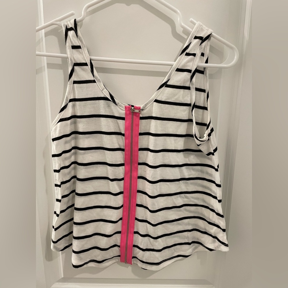 Summer crop top! Loose fit!